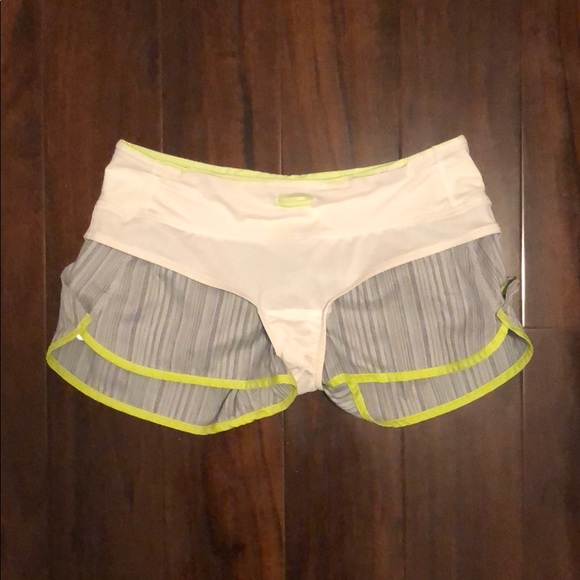 Lululemon Run Speed Shorts *fits smaller than 6 - Picture 3 of 5